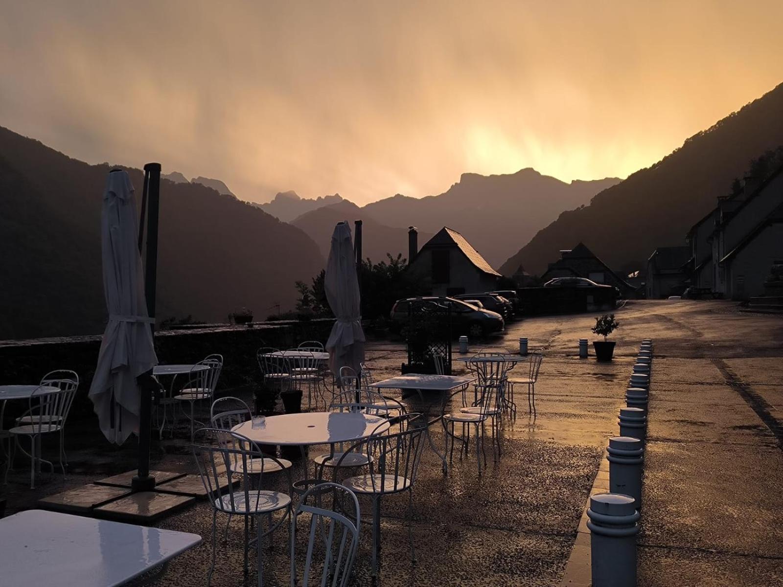 Chateau D'Arance Hotel Restaurant Espace Bien-Etre Cette-Eygun Εξωτερικό φωτογραφία