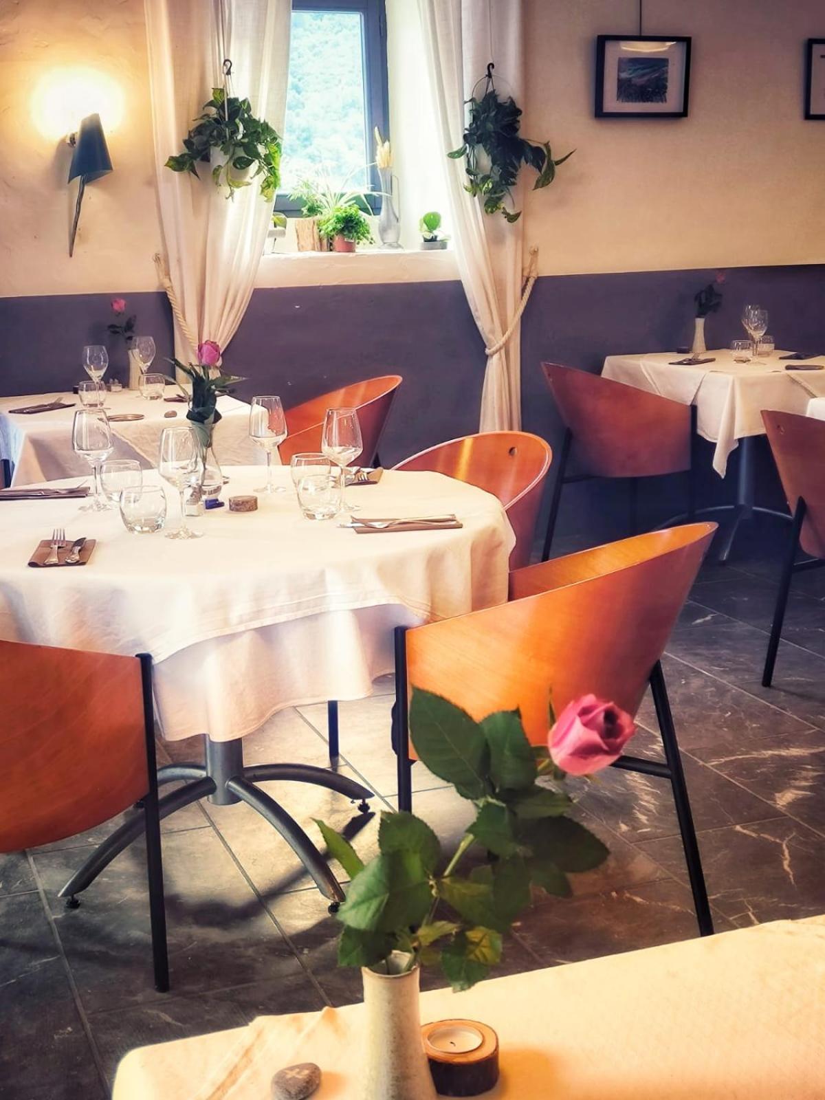 Chateau D'Arance Hotel Restaurant Espace Bien-Etre Cette-Eygun Εξωτερικό φωτογραφία